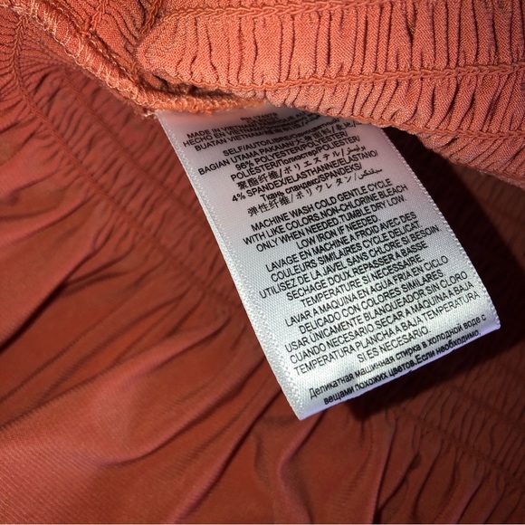 BCBGeneration Off the Shoulder smoked crop Top - Picture 8 of 8